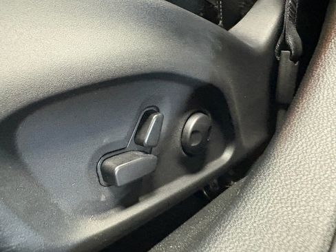 Used 2025 Jeep Compass Limited AWD/4WD image 11