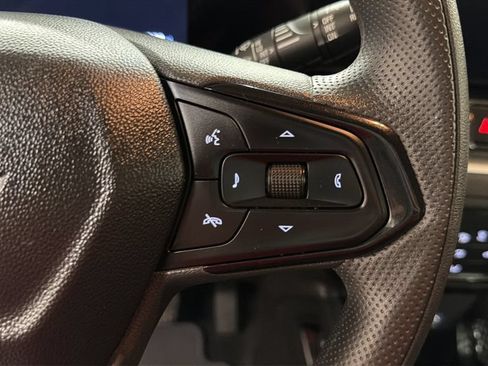 Used 2025 Chevrolet TrailBlazer LT AWD/4WD image 19
