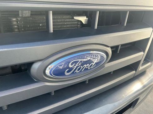 Used 2022 Ford E-350 and Econoline 350 Super Duty image 30