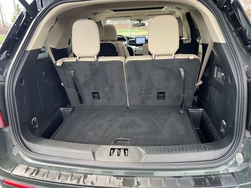 Certified 2023 Ford Explorer XLT w/ Equipment Group 202A AWD/4WD image 12