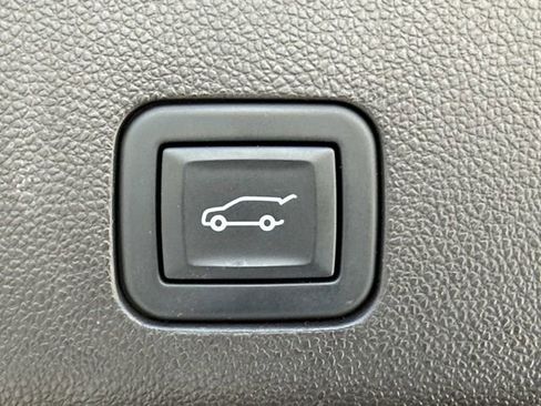 Used 2023 Cadillac Escalade Sport w/ LPO, ONYX Package image 14