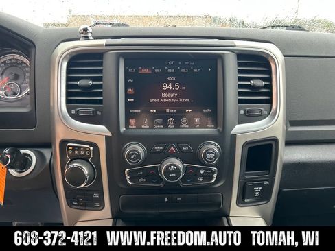 Used 2017 RAM 1500 Classic SLT AWD/4WD image 18