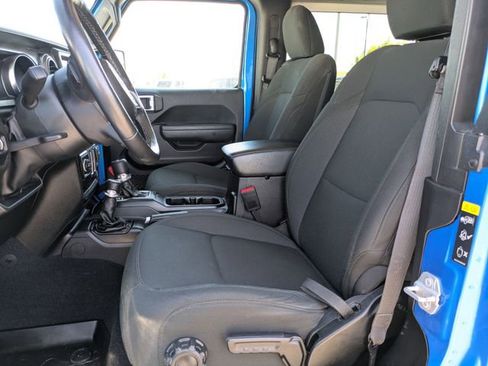 Used 2022 Jeep Wrangler Sport AWD/4WD image 6