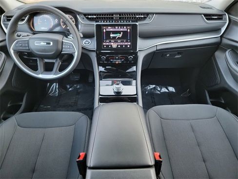 Certified 2023 Jeep Grand Cherokee L Laredo image 27