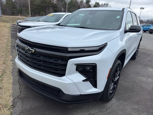 New 2026 Chevrolet Traverse LT w/ Midnight/Sport Edition image 1