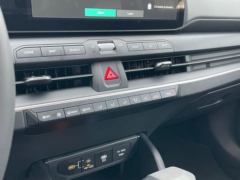 New 2026 Kia K4 LXS image 17