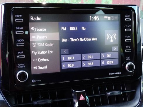 Used 2021 Toyota Corolla LE FWD image 38