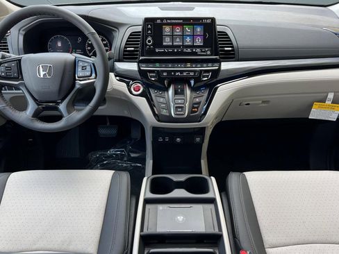New 2026 Honda Odyssey Elite image 14