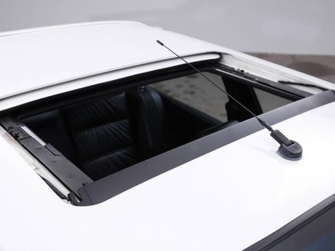 Used 1988 BMW M3 Coupe image 39