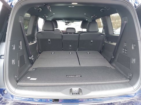 New 2025 Nissan Armada PRO-4X AWD/4WD image 13