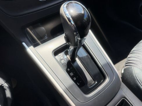 Used 2019 Nissan Sentra SV FWD image 15