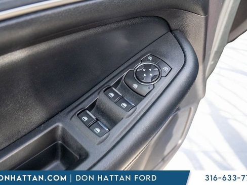 Used 2022 Ford Edge SEL image 16