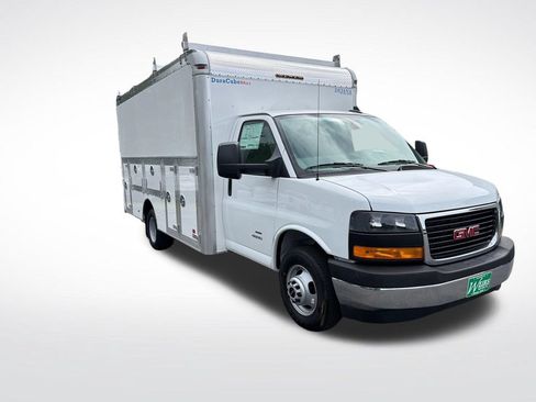 New 2026 GMC Savana 4500 w/ Power Convenience Package RWD image 8