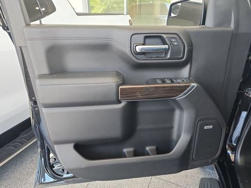 Certified 2019 Chevrolet Silverado 1500 LT Trail Boss AWD/4WD image 21
