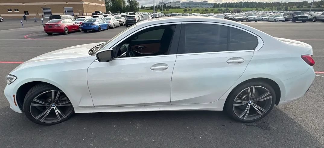 Used 2020 BMW 330i xDrive Sedan w/ Premium Package AWD/4WD image 4
