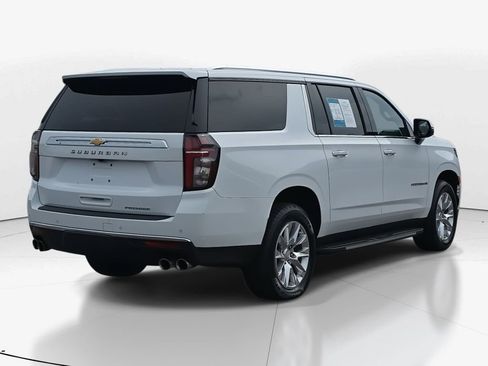 Used 2023 Chevrolet Suburban Premier image 5