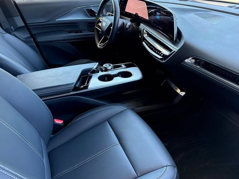 Used 2024 Cadillac Lyriq Tech RWD image 25