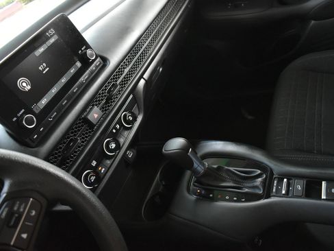 Used 2025 Honda HR-V LX image 22
