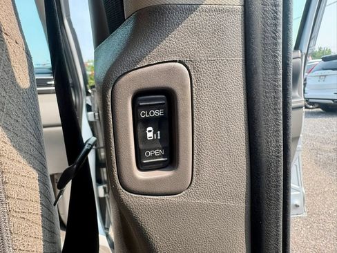 Used 2015 Honda Odyssey EX image 13