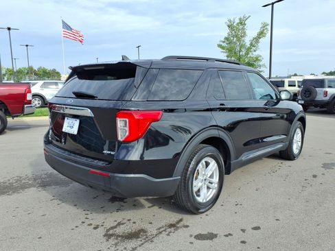 Certified 2023 Ford Explorer XLT AWD/4WD image 3