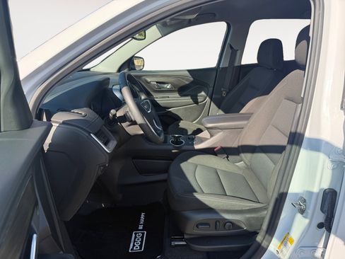 Used 2024 GMC Terrain SLE w/ Driver Convenience Package image 10