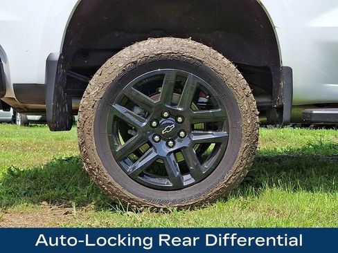 Used 2025 Chevrolet Silverado 1500 LT Trail Boss w/ LPO, Dark Essentials Package AWD/4WD image 30