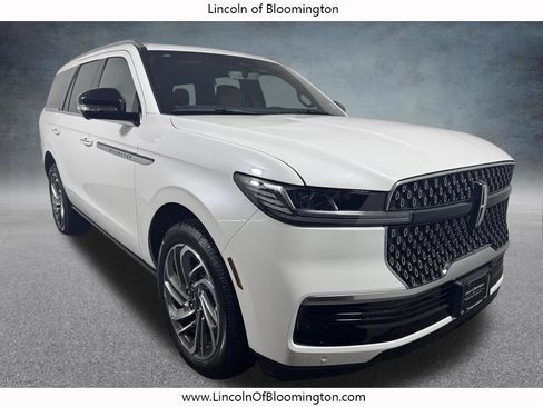 New 2026 Lincoln Navigator Reserve AWD/4WD image 10