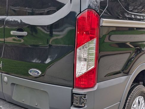 Used 2018 Ford Transit 150 130 Low Roof w/ Exterior Upgrade Package RWD image 28