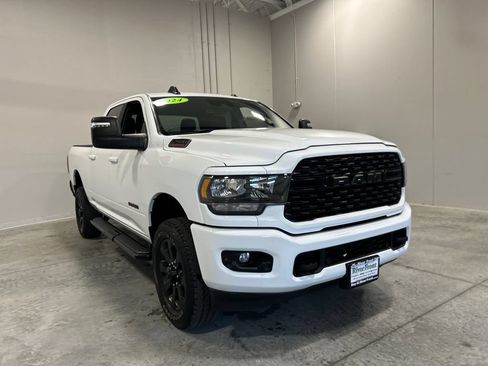 Used 2024 RAM 2500 Big Horn w/ Night Edition AWD/4WD image 4
