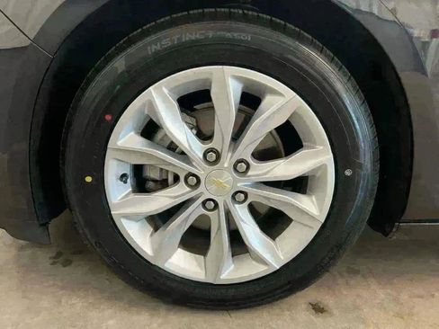 Used 2023 Chevrolet Malibu LT image 34