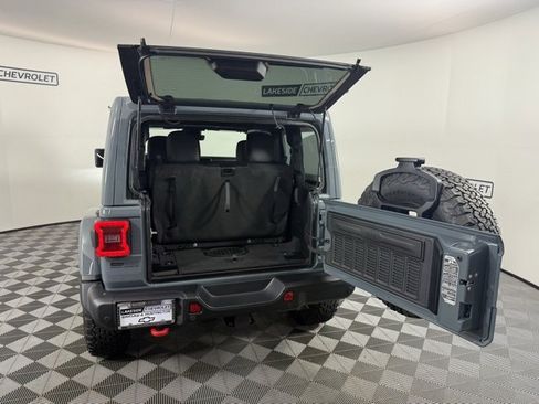 Used 2024 Jeep Wrangler Rubicon image 11