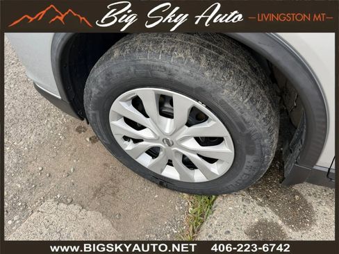 Used 2019 Nissan Rogue S image 9