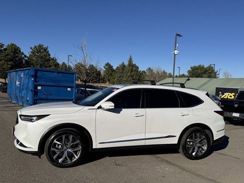 Used 2024 Acura MDX SH-AWD w/ Technology Package image 4