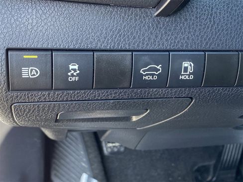 Used 2023 Toyota Camry SE image 27