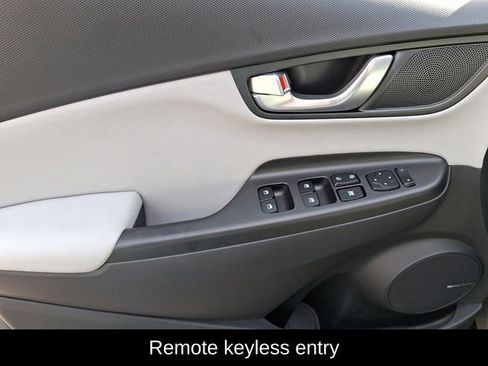 Used 2023 Hyundai Kona Limited image 18