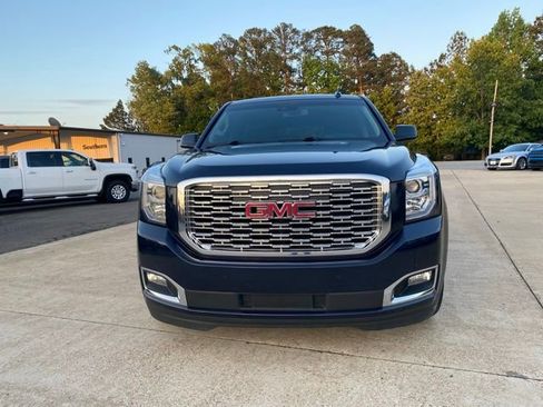 Used 2018 GMC Yukon Denali w/ Denali Ultimate Package AWD/4WD image 3