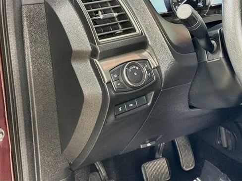 Used 2019 Ford Explorer XLT w/ Equipment Group 202A AWD/4WD image 10