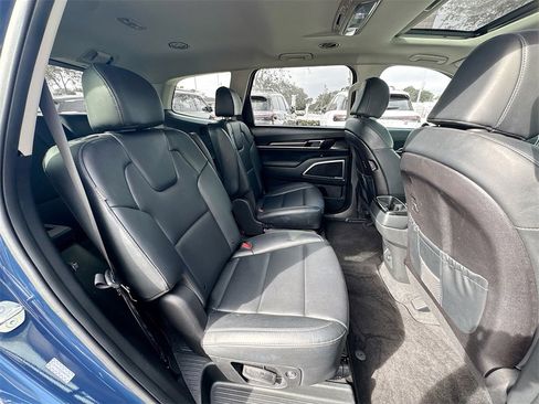 Used 2025 Kia Telluride S image 31