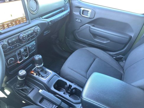Used 2023 Jeep Wrangler Unlimited w/ Cold Weather Group AWD/4WD image 19