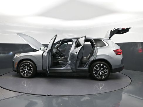 Certified 2025 BMW X3 xDrive30i w/ Premium Package AWD/4WD image 46