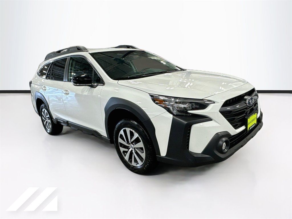 Used 2025 Subaru Outback Premium AWD/4WD image 3