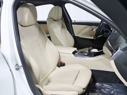 Used 2022 BMW 330i xDrive 330i xDrive-Premium Package-Dr w/ Premium Package image 29