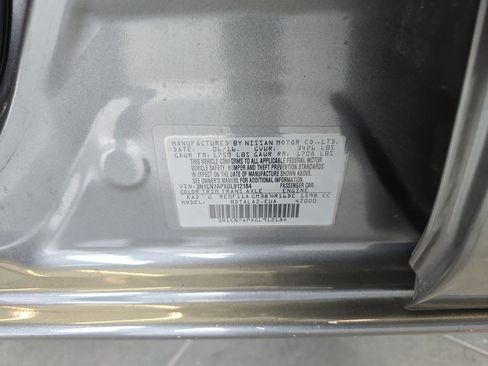 Used 2016 Nissan Versa S Plus image 33