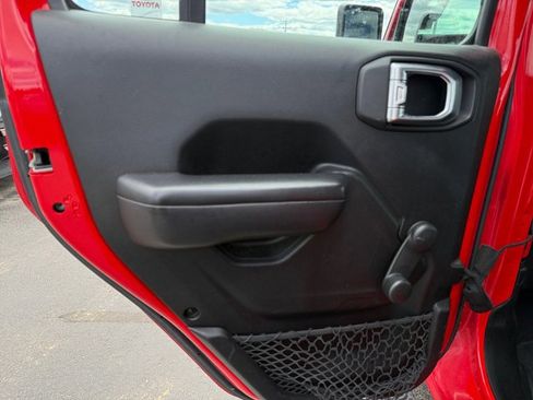 Used 2018 Jeep Wrangler Unlimited Sport AWD/4WD image 27