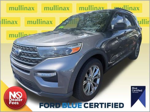 Used 2022 Ford Explorer XLT w/ Equipment Group 202A image 1