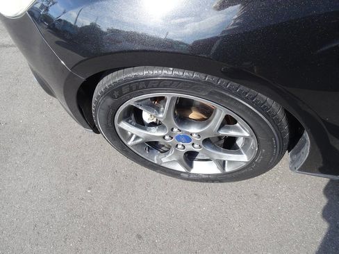 Used 2014 Ford Focus SE w/ Equipment Group 201A image 10