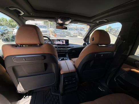 Used 2024 BMW X5 xDrive40i w/ Premium Package AWD/4WD image 20