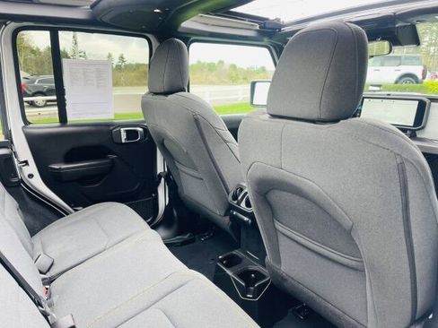 Used 2024 Jeep Wrangler Unlimited Sport AWD/4WD image 14