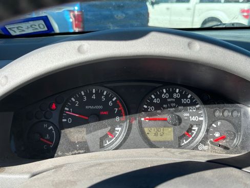 Used 2016 Nissan Frontier SV w/ Moonroof Package AWD/4WD image 12