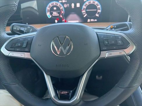 Used 2026 Volkswagen Tiguan SEL R-Line image 12